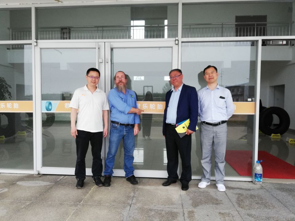 Warmly welcome American customer visit JOYALL Tire factory